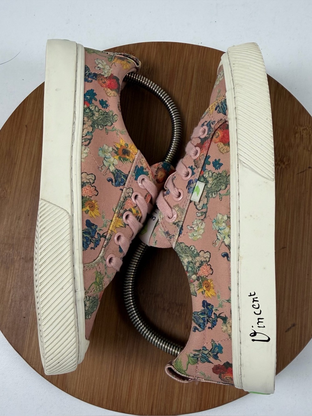 Cariuma x Vincent Van Gogh Museum Low-Top Sneakers - Picture 7 of 10